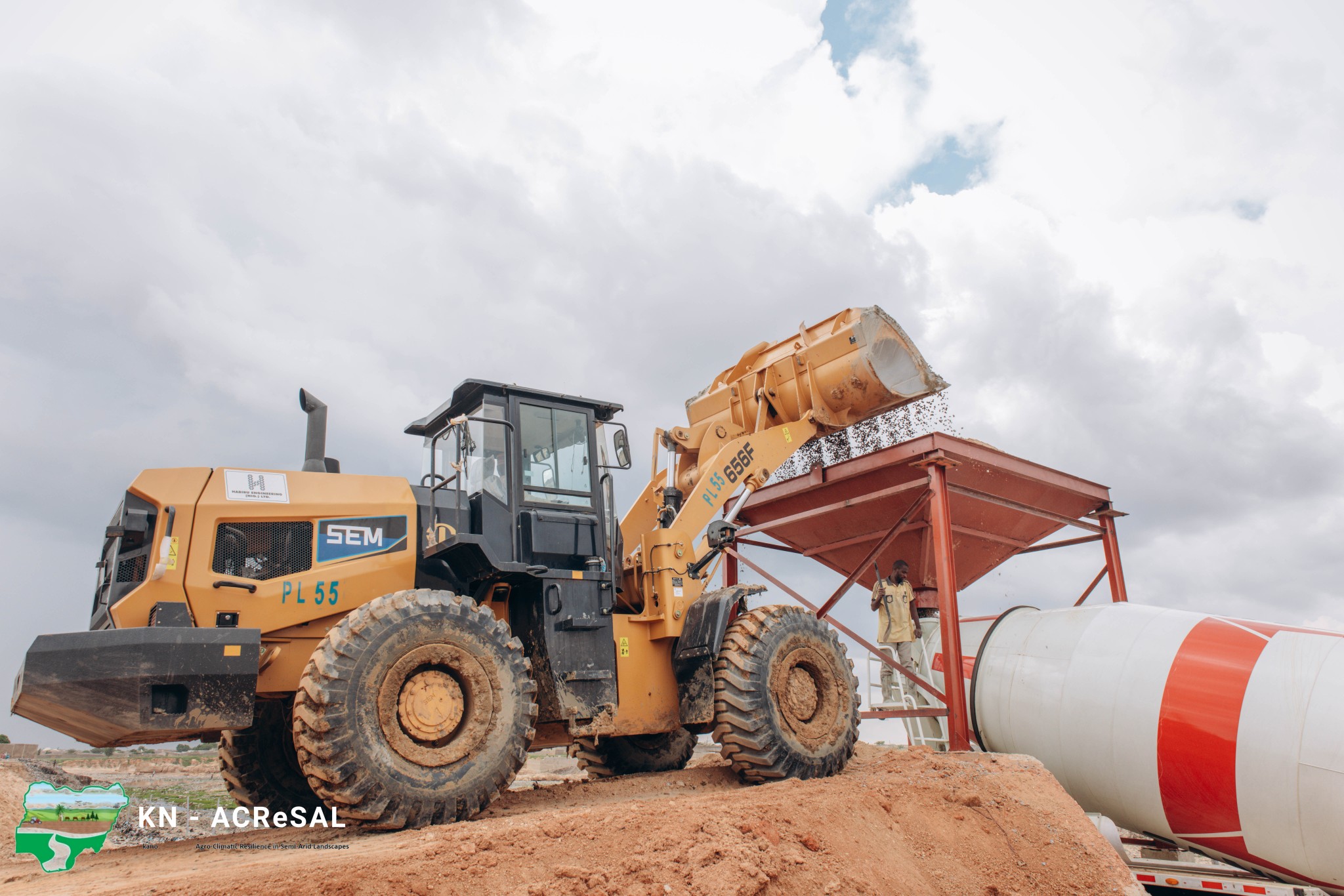 ACReSAL Team Inspects Ongoing Erosion Control Project-3